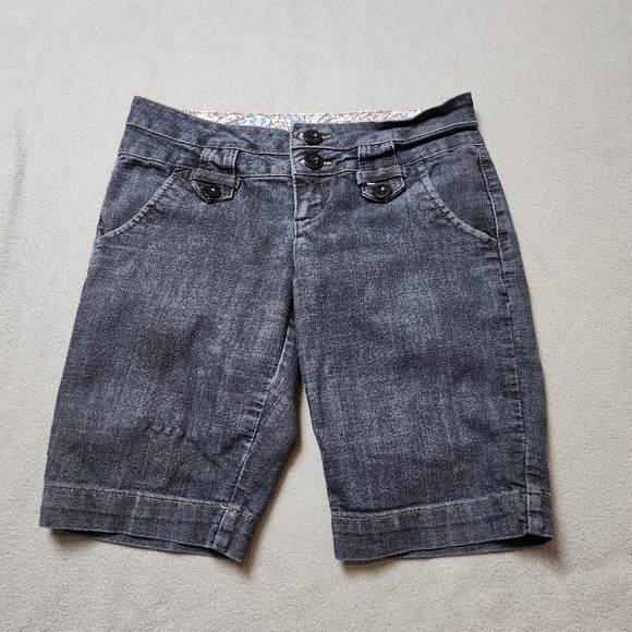 Kismet Pants - Kismet Jean Bermuda shorts Women's Dark Wash Denim Shorts Sz 8